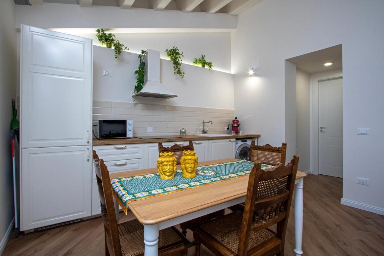 Cortile Del Greco Apartments Palerme Extérieur photo